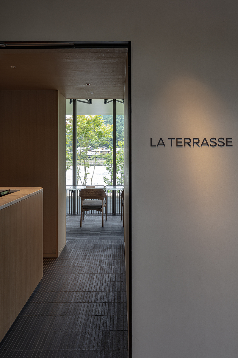 MUNI LA TERRASSE|ムニ ラ・テラス
