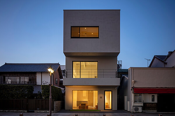 RESIDENCE